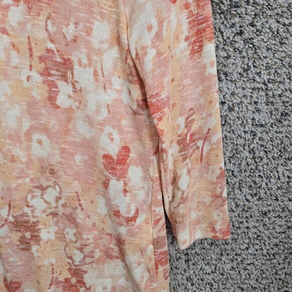 Rose & Olive Womens Small Pink Knit Scoop Neck Button Accent Floral Casual - Picture 2 of 7